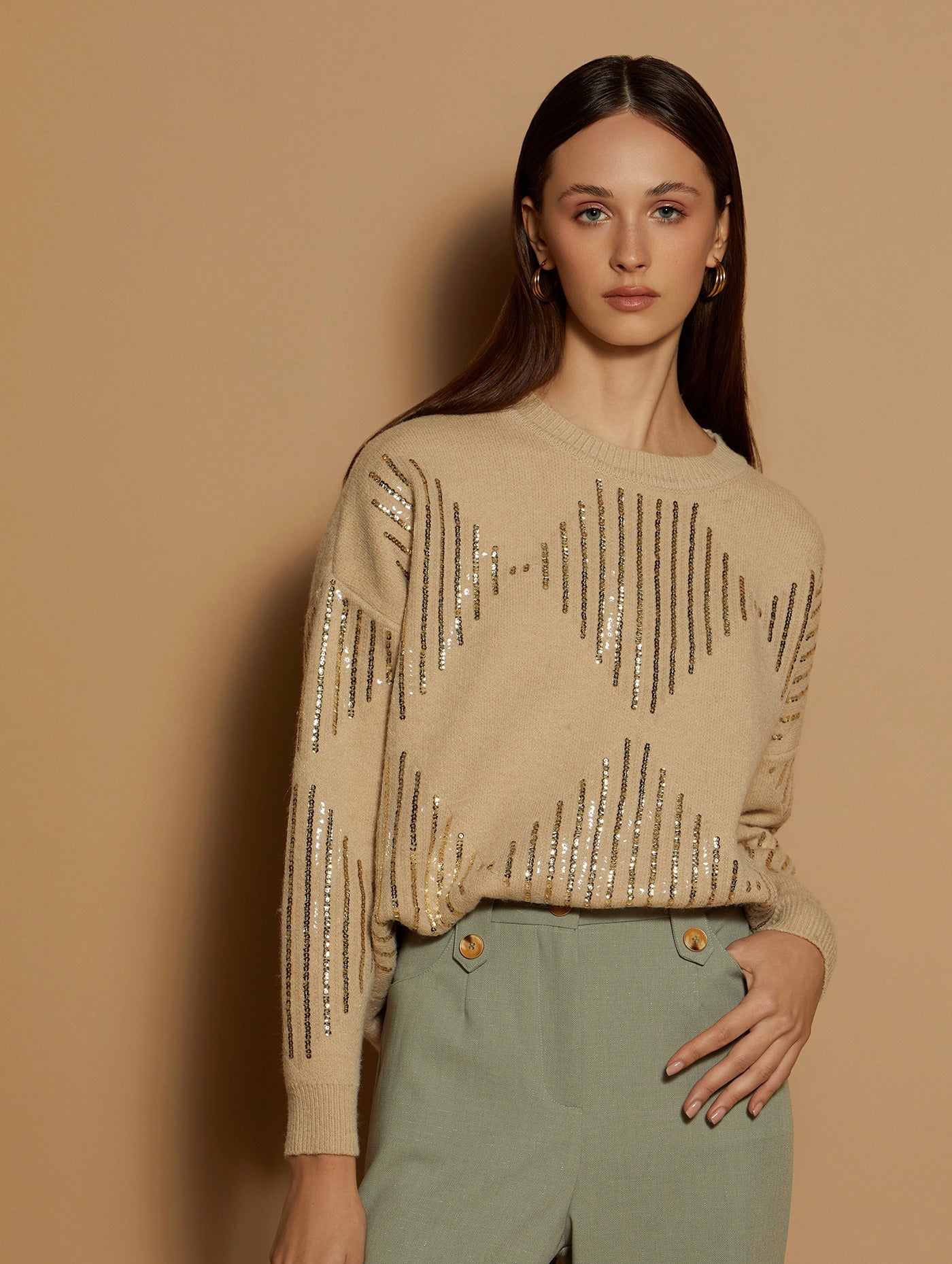 Funkelnder Pailletten Pullover in Naturbeige - Blossom Hair & Fashion