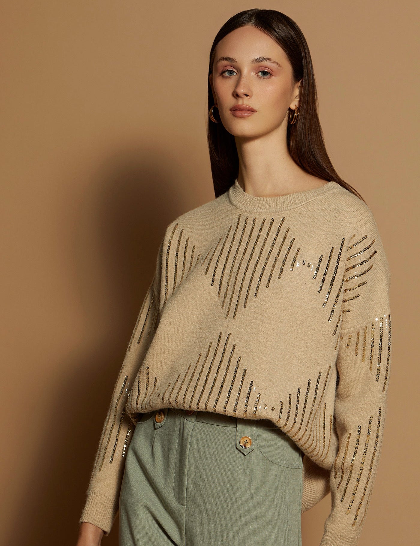 Funkelnder Pailletten Pullover in Naturbeige - Blossom Hair & Fashion