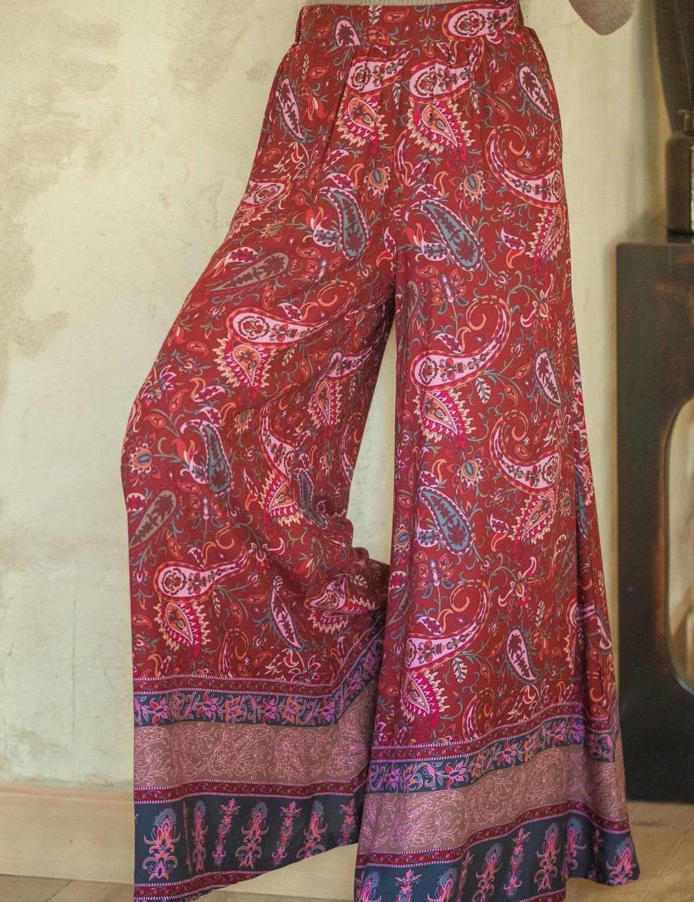 Luftige Damen Palazzo - Hose mit Paisley - Muster - Blossom Hair & Fashion